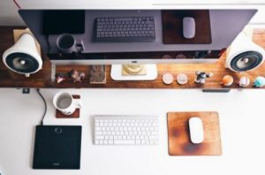 Studiare online, qualche suggerimento Studiare online, qualche suggerimento